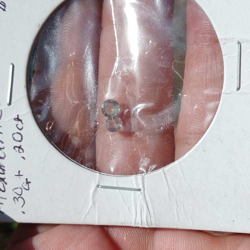 2!!Natural Alexandrites, round cut, both equal to 0.50cts.